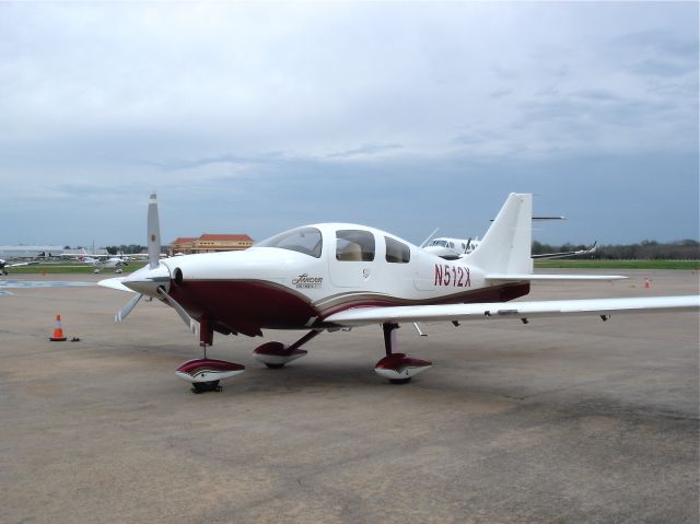 Cessna 350 (N512X)
