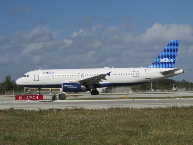 Airbus A320 (N509JB)