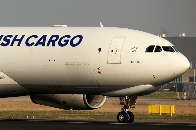 Airbus A330-200 (TC-JDO)