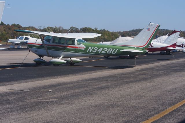 Cessna Skylane (N3428U)