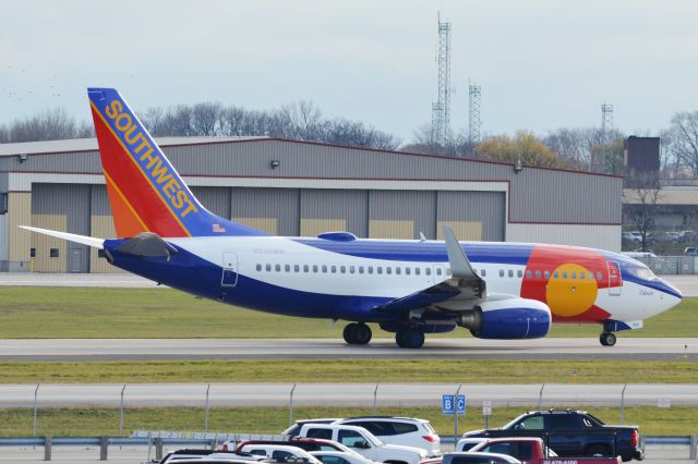 Boeing 737-700 (N230WN) - Colorado One