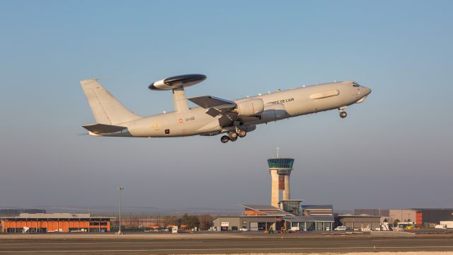 Boeing E-3F Sentry (N36CD)