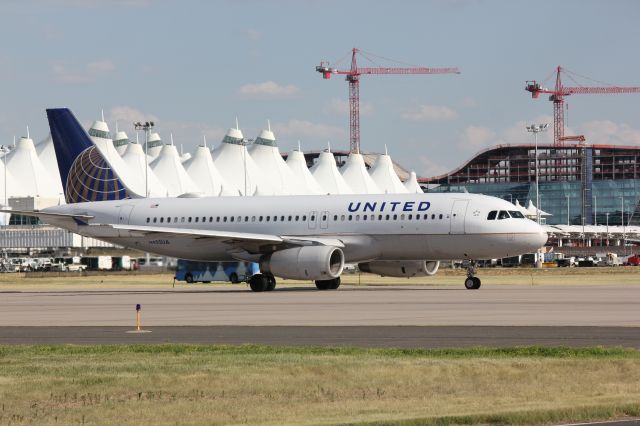 Airbus A320 (N455UA)