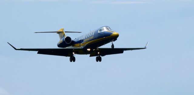 Bombardier Learjet 75 (N75UM) - On short final is this 2017 Learjet 75. University of Michigan Medevac aircraft in the Summer of 2022.