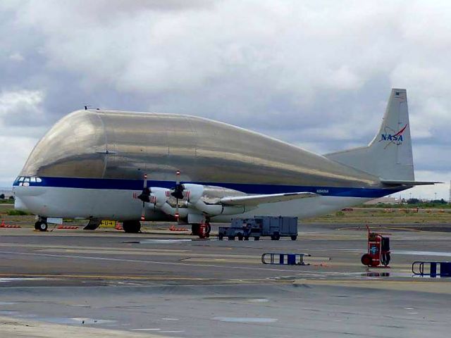 Aero Spacelines Super Guppy (N941NA)