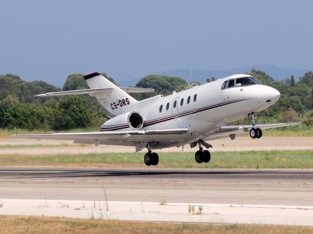 Hawker 800 (CS-DRS)