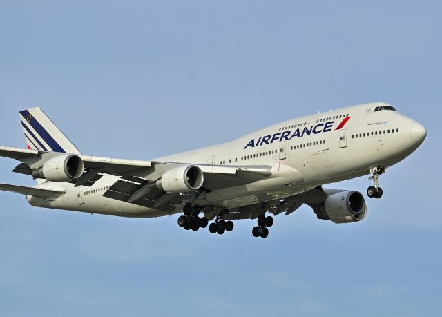 Boeing 747-400 —