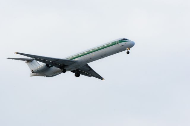 McDonnell Douglas MD-82 (N262PH)