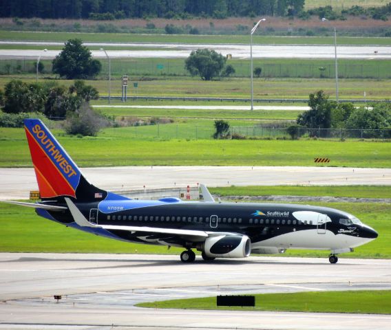 Boeing 737-700 (N715SW) - Southwest Shamu One at Orlando Intl.