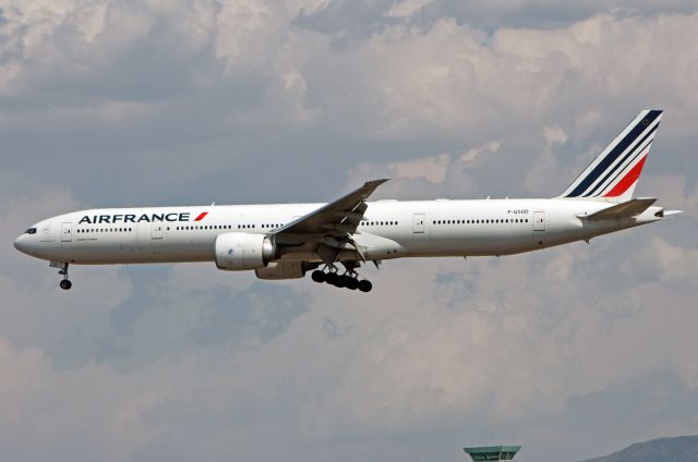 BOEING 777-300 (F-GSQD) - Air France / Boeing 777-328(ER) / MSN 32726 / F-GSQD / MMMX 06/2020