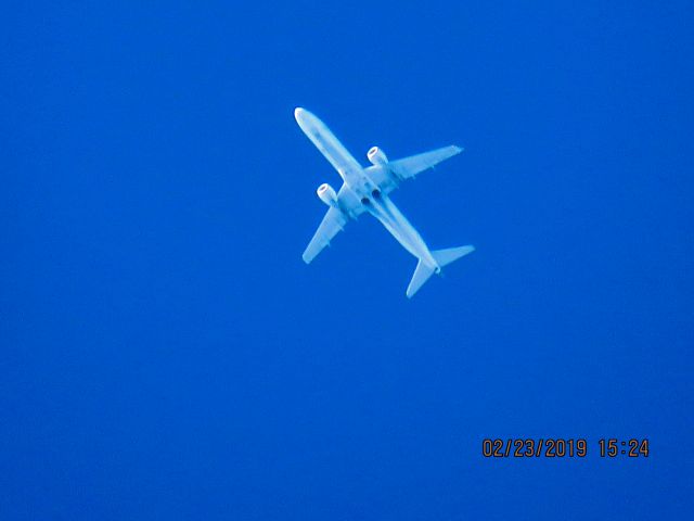 Embraer ERJ-190 (C-FLWK)