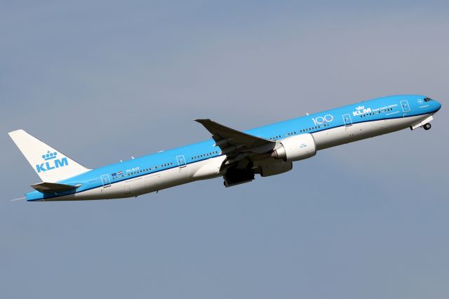 BOEING 777-300ER (PH-BVP)