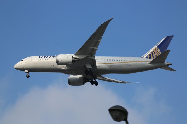 Boeing 787-8 (N27901)