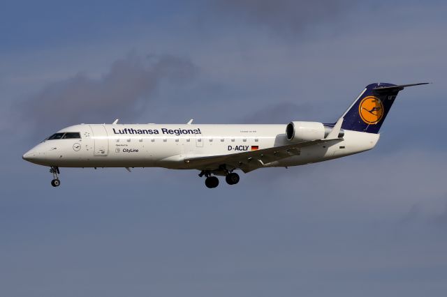 Canadair Regional Jet CRJ-200 (D-ACLY)
