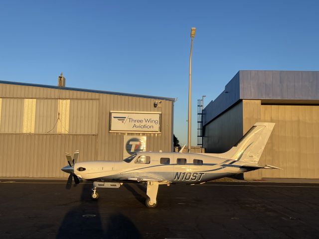 Piper Malibu Mirage (N10ST) - Morning Meridian 