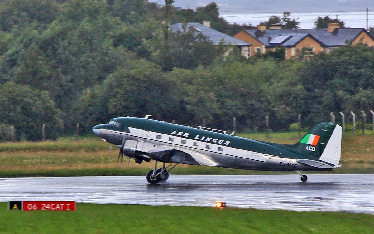 Douglas DC-3 (EI-ACD) - aer lingus dc-3 ei-acd lining up to dep shannon 20/7/17.