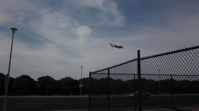 Beechcraft Super King Air 200 (N18AF) - On final 10/25/15