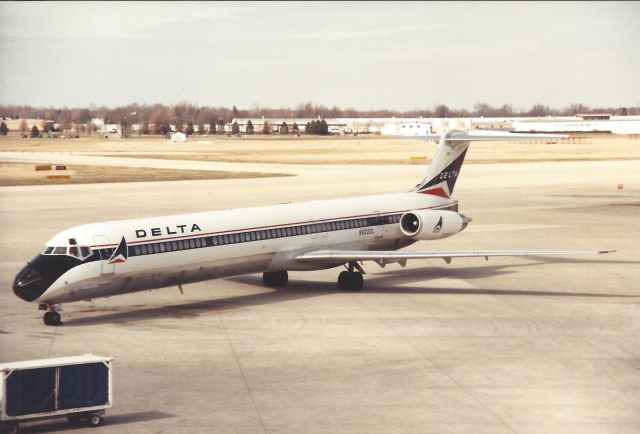 McDonnell Douglas MD-88 (N922DL)