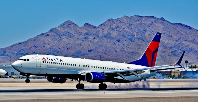 Boeing 737-900 (N842DN) - N842DN Delta Air Lines 2015 Boeing 737-932(ER) - cn 31953 / 5475 - Las Vegas - McCarran International Airport (LAS / KLAS)br /USA - Nevada May 26, 2017br /Photo: Tomás Del Coro 