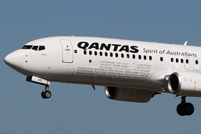 Boeing 737-800 (VH-XZA) - special scheme Spirit of Australians with customers names painted all over the fuselage