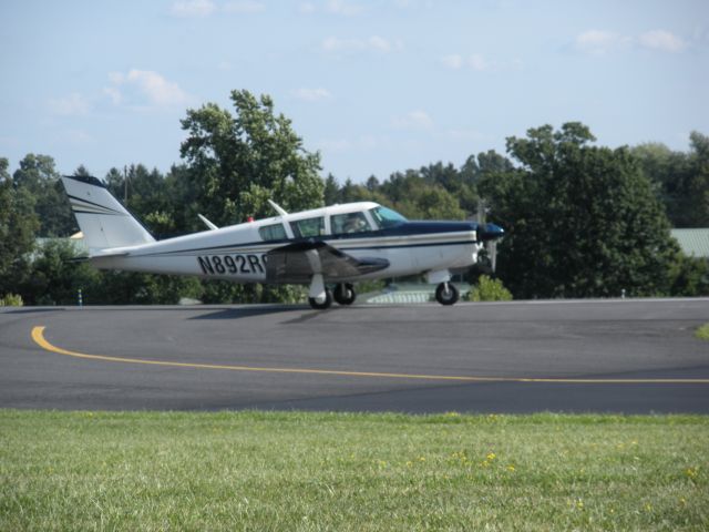 Piper PA-24 Comanche (N892RC)