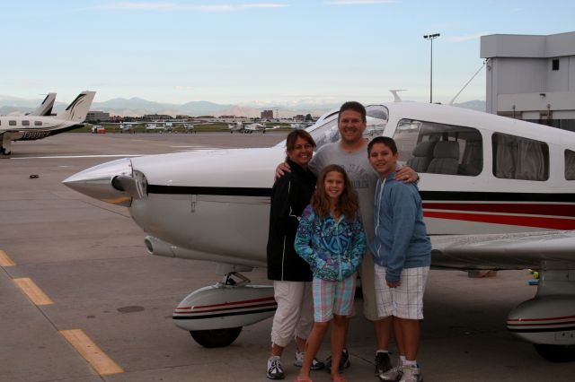 Piper Dakota / Pathfinder (N3039W) - My family and I ready to depart Centennial for a return trip home (KDVT).  You can see the Rockies west of Denver in the background.