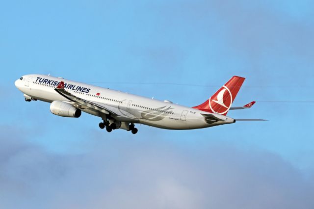 Airbus A330-300 (TC-LOE) - Some winglet tip vortices as TK1994 climbs out of 23R at Manchester on the way back to Istanbul