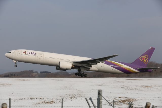 BOEING 777-300 (HS-TKB) - 02 January 2016:HS-TKB, B777-3D7.