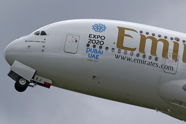 Airbus A380-800 (A6-EEJ)