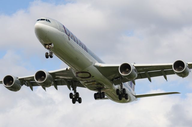 Airbus A340-600 (A7-AGC)