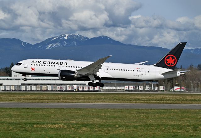 Boeing 787-9 Dreamliner (C-FVNF)