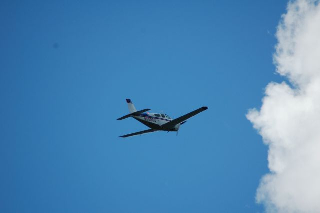 Beechcraft Bonanza (33) (N9086S)