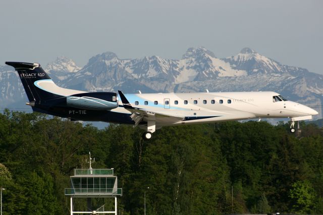 Embraer ERJ-135 (PT-TIE)