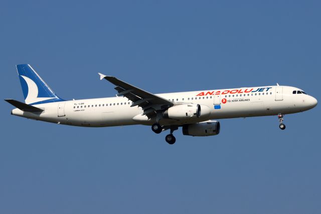 Airbus A321 (YL-LDR)
