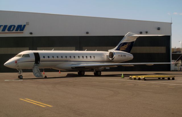 Bombardier Global Express (OE-IRM) - A visitor from Austria - welcome to the US!