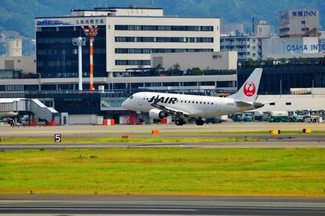 Embraer 170/175 (JA211J)