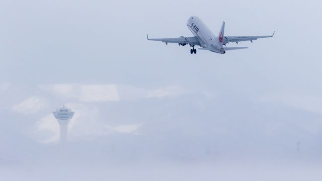 Embraer 170/175 (JA226J) - Japan Airlines / Embraer ERJ-170-100 (ERJ-170STD)br /Jan.10.2016 Hakodate Airport [HKD/RJCH] JAPAN