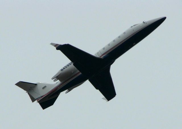 Learjet 60 (N459SF) - Departing Shreveport Regional.