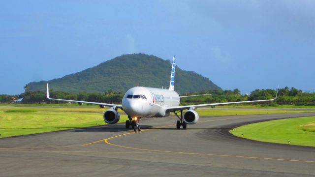 Airbus A321 (N146AA)