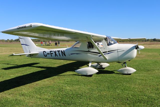 C-FXTN — - C-FXTN CESSNA 150-F RVA à L'Aéroport de Salaberry de Valleyfield CSD3 QC. Le 24-09-2022 à 11:17