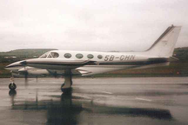 Cessna 340 (5B-CHN) - Taxiing out for departure in persistent rainfall on 1-Apr-91.br /br /Reregistered LX-GIA,br /then N340AS 18-Aug-99,br /then N218CF 28-May-11.