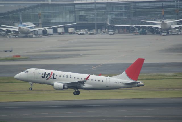 JA214J — - J-Air EMB170-175 cn295