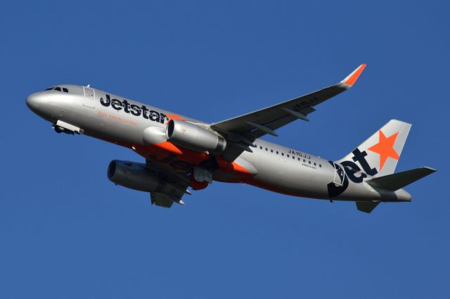 Airbus A320 (JA15JJ) - 2014/08/26