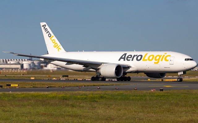 BOEING 777-200LR (D-AALK)