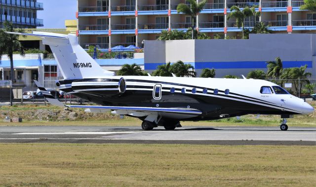 Embraer Legacy 550 (N59MG)