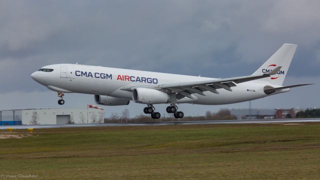 Airbus A330-200 (OO-CMA)