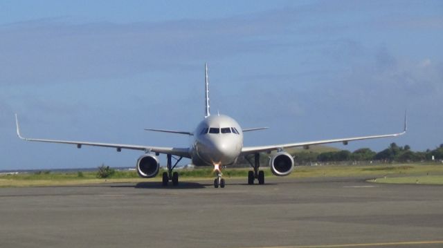 Airbus A321 (N902AA)