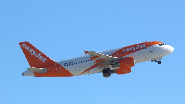 Airbus A319 (G-EZFD)