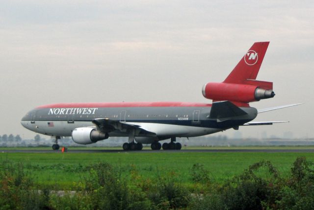 McDonnell Douglas DC-10 (N224NW)