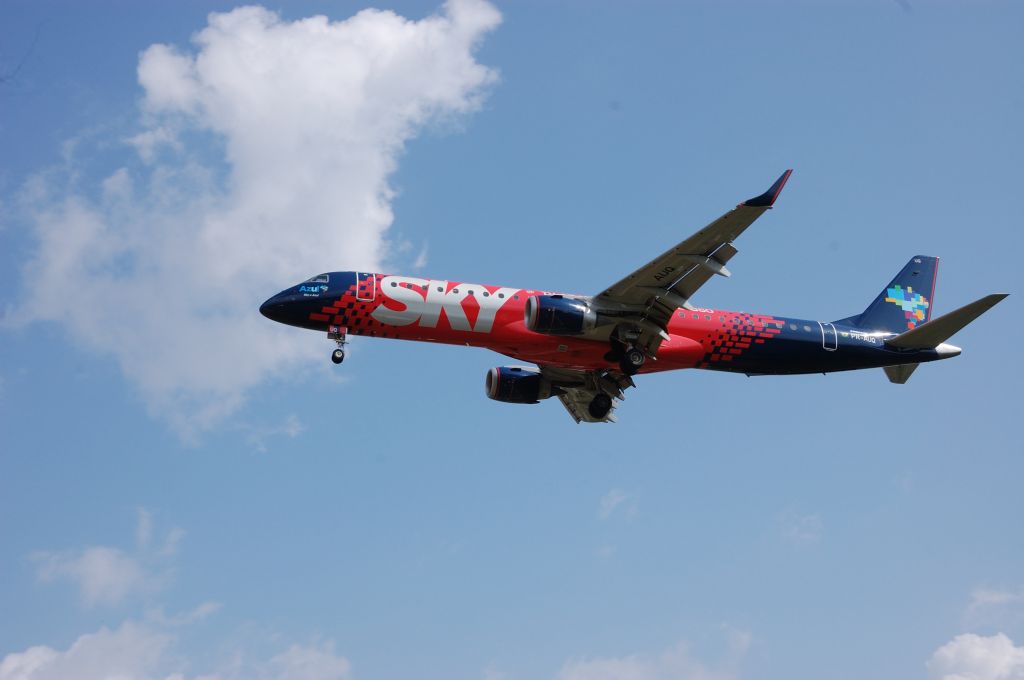 EMBRAER 195 (PR-AUQ)